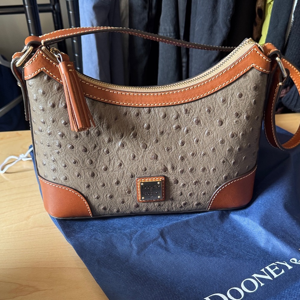 DOONEY & BOURKE - Shoulder Bag Handbag Purse Light Taupe Italian Leather Ostrich
